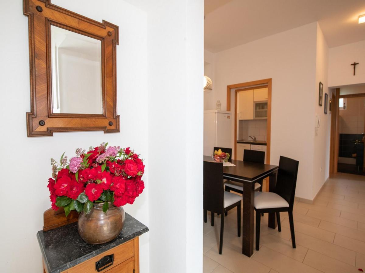 Apartment Marina With Sea View Lovran Bagian luar foto