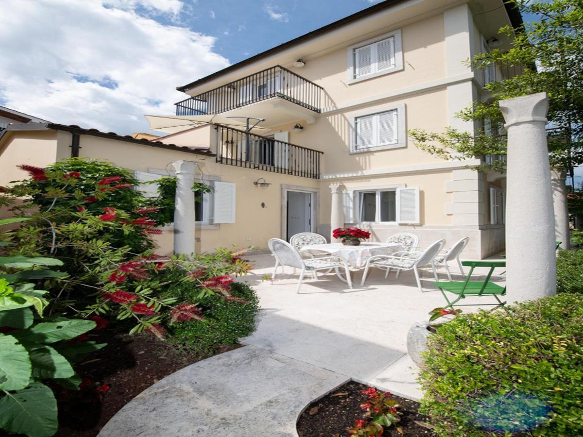 Apartment Marina With Sea View Lovran Bagian luar foto